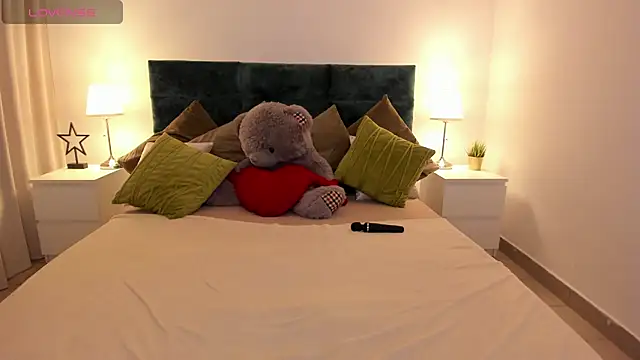 Aria Blisss online show from February 3, 2025, 12:47 pm