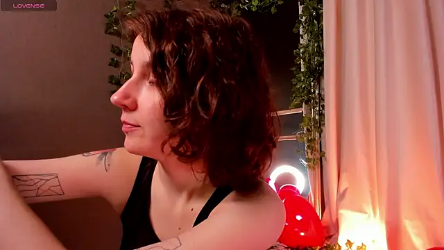 Snapshot of mind_game chatting on February 14, 2025, 11:53 am mind game online show from February 14, 2025, 11:53 am