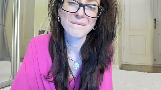 Snapshot of Baby_Jewel chatting on December 11, 2024, 5:48 pm Baby Jewel online show from December 11, 2024, 5:48 pm
