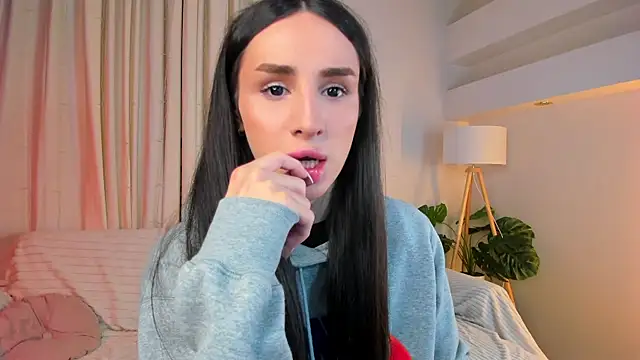 Kim Oberlin  online show from January 12, 2026, 4:01 pm