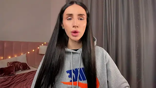 Kim Oberlin  online show from January 13, 2026, 4:12 pm