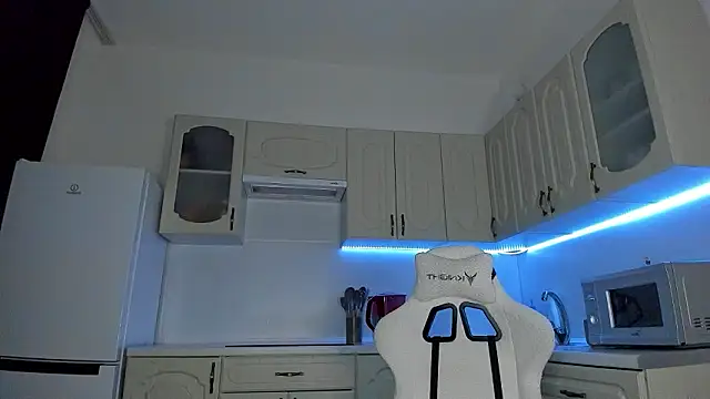 Kim Oberlin  online show from February 7, 2026, 4:11 pm