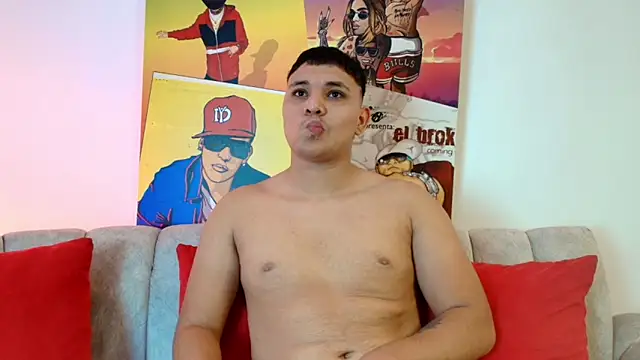 couple lovelyds online show from February 27, 2026, 8:42 pm