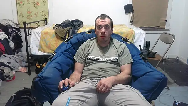 ScubaStevex online show from February 18, 2025, 6:48 am