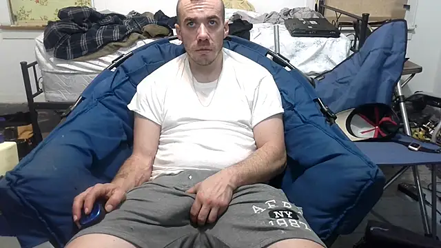 ScubaStevex online show from February 27, 2025, 1:17 pm