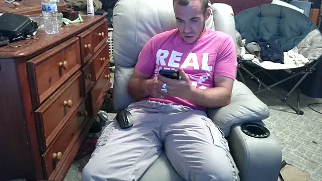 ScubaStevex online show from September 28, 2025, 2:39 am