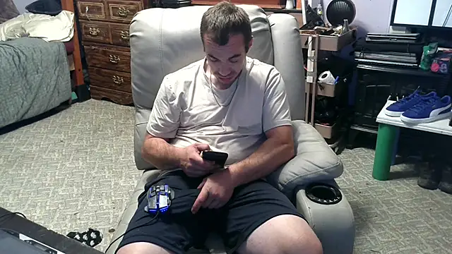 ScubaStevex online show from October 24, 2025, 4:53 am