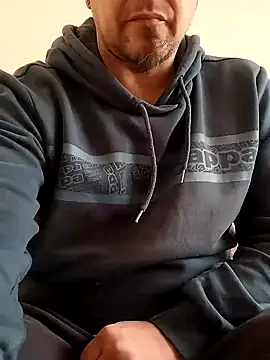 Snapshot of ich411983 chatting on January 11, 2025, 12:29 pm ich411983 online show from January 11, 2025, 12:29 pm