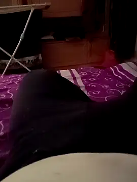 Snapshot of ich411983 chatting on October 19, 2025, 7:47 pm ich411983 online show from October 19, 2025, 7:47 pm