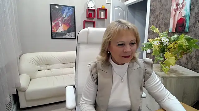 Milla Cutie18 online show from October 1, 2025, 7:14 am