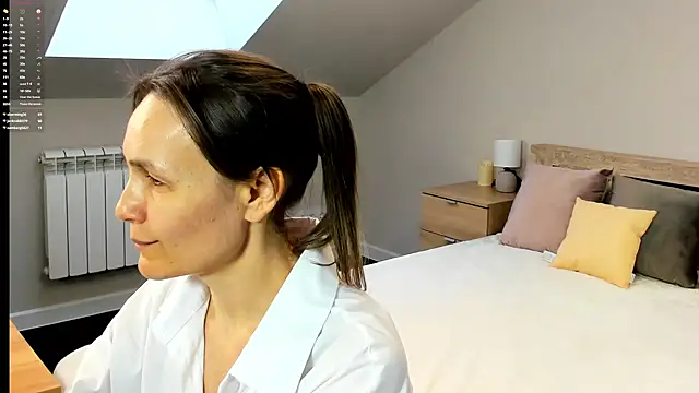 Snapshot of Lillian_White chatting on February 22, 2025, 7:34 am Lillian White online show from February 22, 2025, 7:34 am