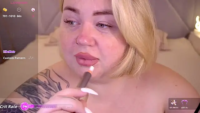 Snapshot of ZaraReignn chatting on November 30, 2025, 1:59 pm ZaraReignn online show from November 30, 2025, 1:59 pm