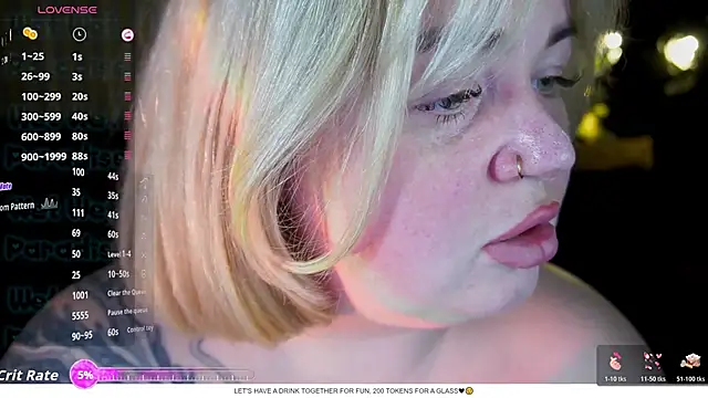 Snapshot of ZaraReignn chatting on January 9, 2026, 8:54 pm ZaraReignn online show from January 9, 2026, 8:54 pm