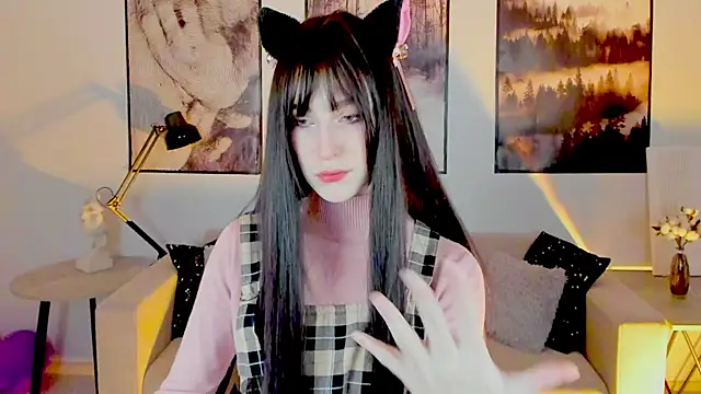 Snapshot of LuxRayi chatting on January 28, 2025, 3:14 pm LuxRayi online show from January 28, 2025, 3:14 pm