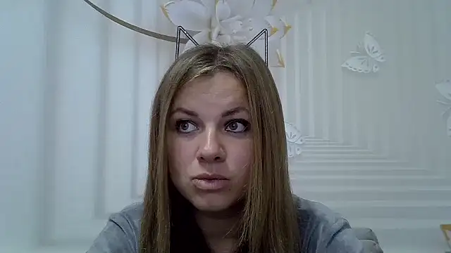 TinaFun4u online show from November 4, 2025, 8:24 am