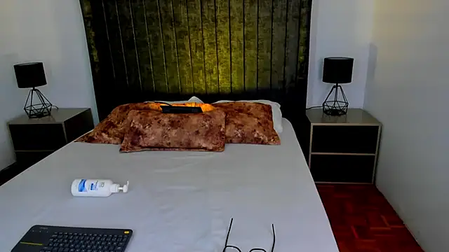 NataGarcia online show from January 24, 2025, 2:30 pm