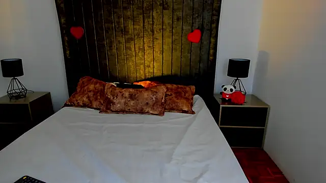 NataGarcia online show from February 11, 2025, 9:46 pm