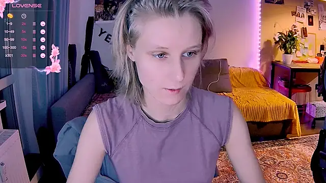 KatiKate online show from November 28, 2025, 4:09 pm