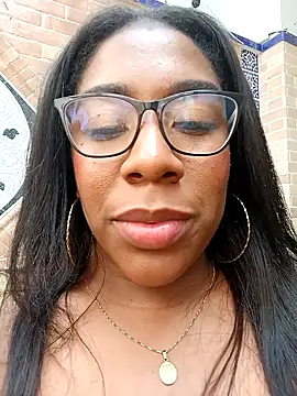 KloheCurvy online show from January 7, 2025, 6:24 pm