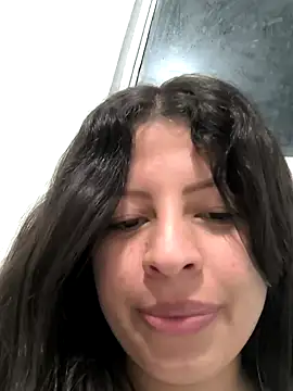 Snapshot of ShyVibes_ chatting on January 20, 2025, 3:37 am ShyVibes  online show from January 20, 2025, 3:37 am