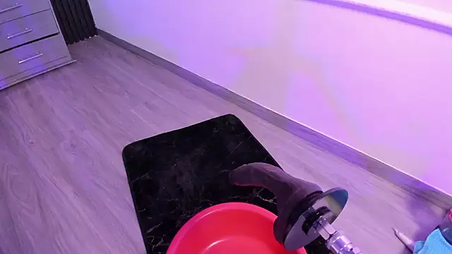 MiiaaMoonroee online show from February 14, 2026, 9:11 pm