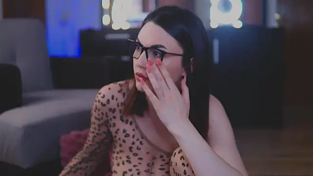 Mona Lisss online show from January 22, 2025, 11:56 am