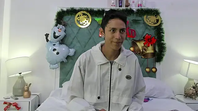 Snapshot of Katherin_jupiter chatting on December 27, 2024, 8:18 pm Katherin jupiter online show from December 27, 2024, 8:18 pm