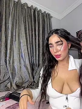 Meryem Queen online show from March 3, 2026, 11:32 pm