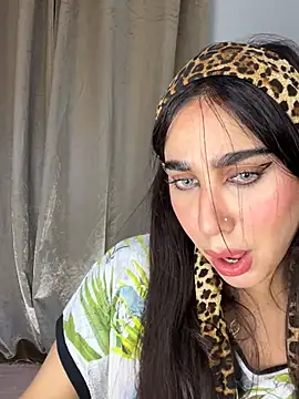 Meryem Queen online show from April 15, 2026, 10:21 pm