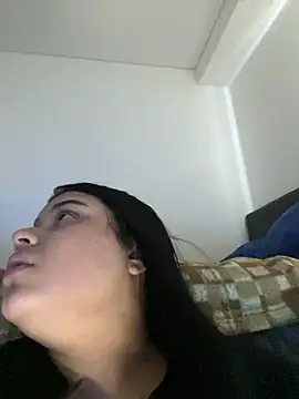 alissonfernandez  online show from February 20, 2025, 9:53 pm