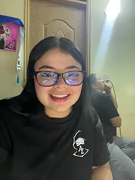 Snapshot of alissonfernandez_ chatting on February 11, 2026, 1:10 am alissonfernandez online show from February 11, 2026, 1:10 am