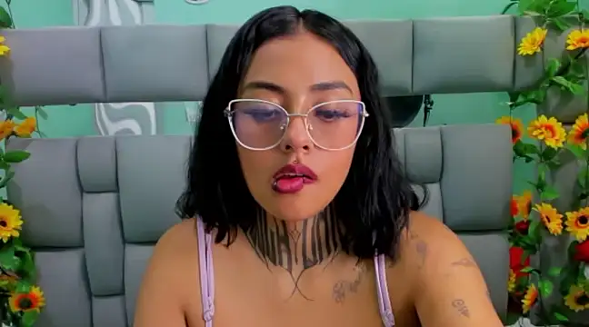 Lovely celeste online show from December 7, 2024, 4:09 am