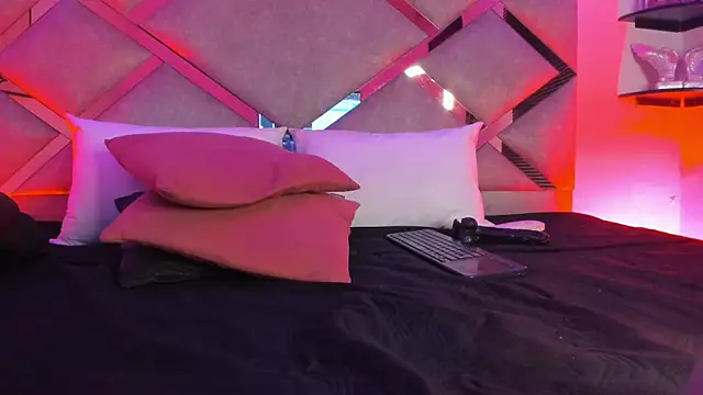 Snapshot of marian_pinzon chatting on March 11, 2025, 9:02 am marian pinzon online show from March 11, 2025, 9:02 am