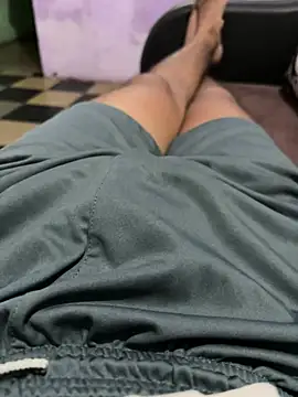 Desiboy   21 online show from March 3, 2025, 5:18 pm