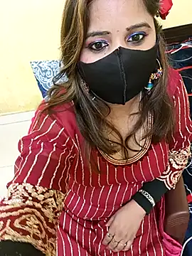 Snapshot of Simran-Kudi chatting on February 15, 2025, 3:39 pm Simran-Kudi online show from February 15, 2025, 3:39 pm