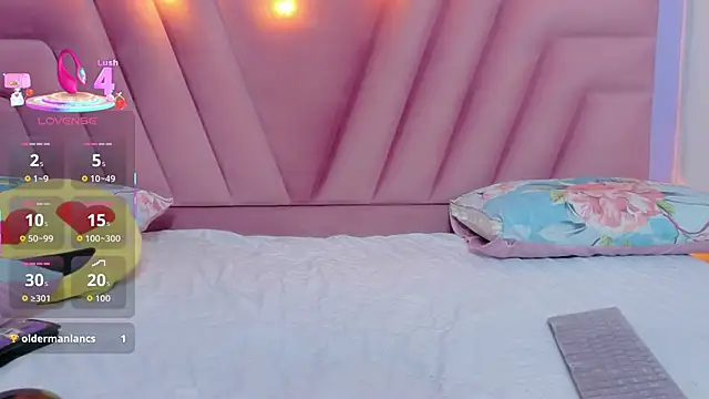 Snapshot of hornybarelylegalgirl chatting on January 12, 2026, 12:43 pm hornybarelylegalgirl online show from January 12, 2026, 12:43 pm