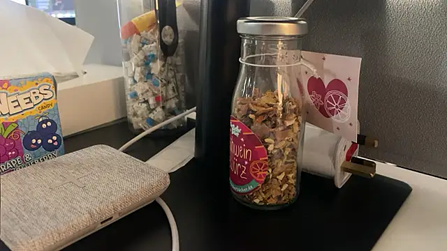 awesome anna online show from February 26, 2025, 11:30 am