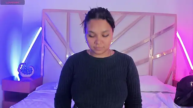 Carolina Evanss online show from November 14, 2025, 11:31 am