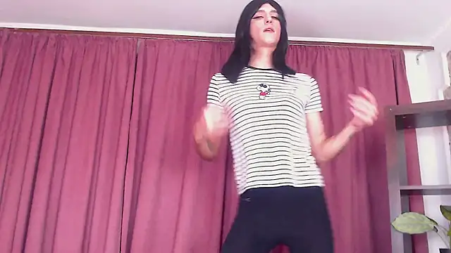 Snapshot of _CRYSTAL_tgirl chatting on December 4, 2024, 3:43 pm CRYSTAL tgirl online show from December 4, 2024, 3:43 pm