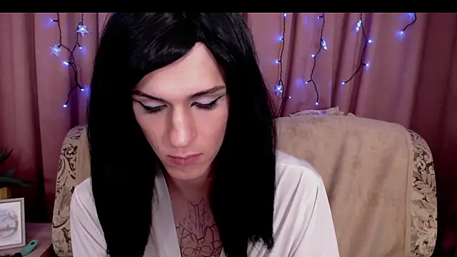 Snapshot of _CRYSTAL_tgirl chatting on February 9, 2025, 3:00 am CRYSTAL tgirl online show from February 9, 2025, 3:00 am