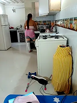 Stylevoluptuousvycky online show from September 29, 2025, 6:57 pm