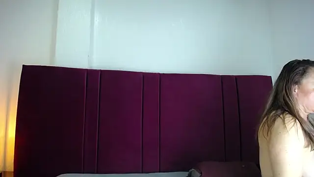 Lupiita223 online show from February 27, 2025, 3:48 pm