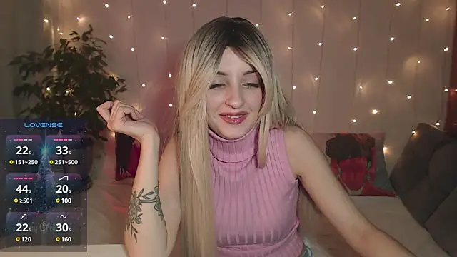 Katty Lights online show from December 31, 2024, 11:49 pm