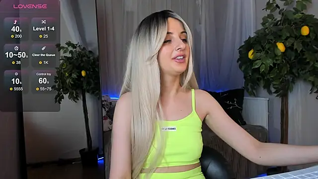 Katty Lights online show from February 28, 2025, 10:39 pm