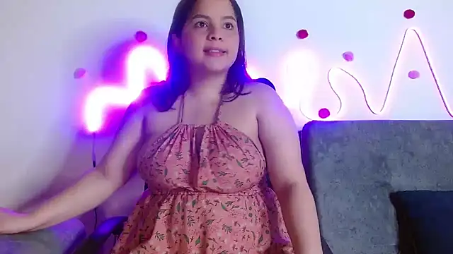 sophia cute1 1 online show from September 18, 2025, 10:50 am