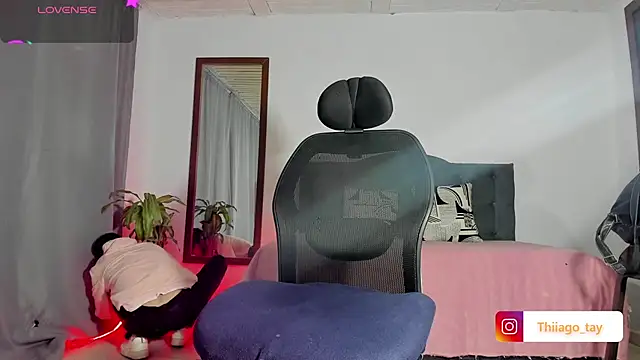 Snapshot of Thhiago_tay chatting on March 23, 2025, 5:00 am Thhiago tay online show from March 23, 2025, 5:00 am