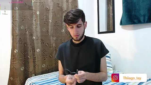 Snapshot of Thhiago_tay chatting on October 21, 2025, 3:07 am Thhiago tay online show from October 21, 2025, 3:07 am
