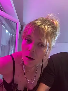 Potofeu34 online show from April 18, 2026, 10:52 am