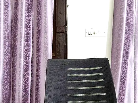 samosa73 online show from September 24, 2025, 1:36 pm