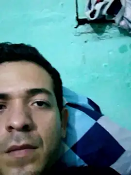 jaflores31 online show from April 12, 2026, 4:06 am